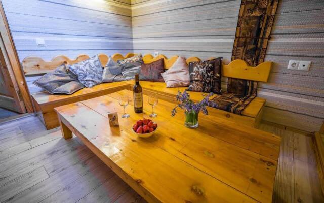 Botanical Garden Apartments