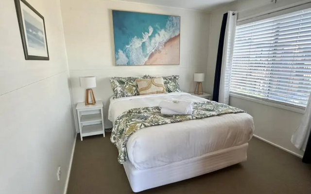 Scarlets by the Sea – Guest Rooms – Bermagui
