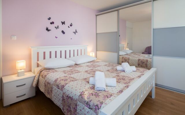 Stunning Villa Sofia With Heated Pool IN Split Hinterland
