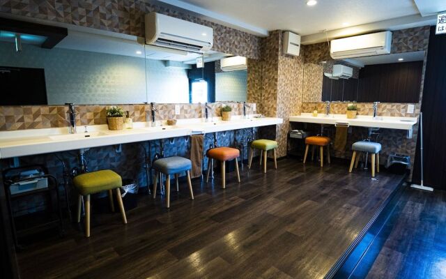 R Hostel Namba South