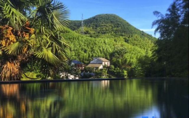 Yee Choi Hotels & Resorts