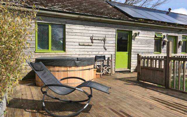 Cornish Yurt with Hot Tub (1)