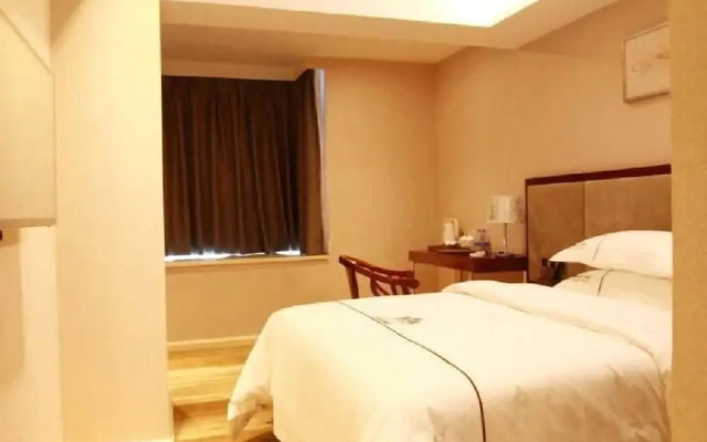 The King Lycra Hotel