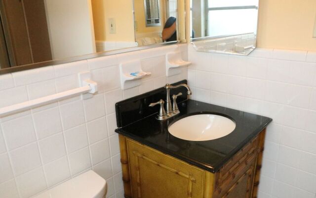 Jamaica Royale - 006 - 1 Br Condo