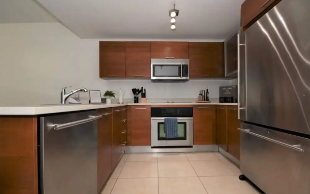 Lovely apt in the heart Midtown