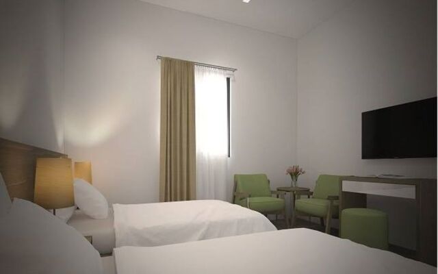 Royce Hotel