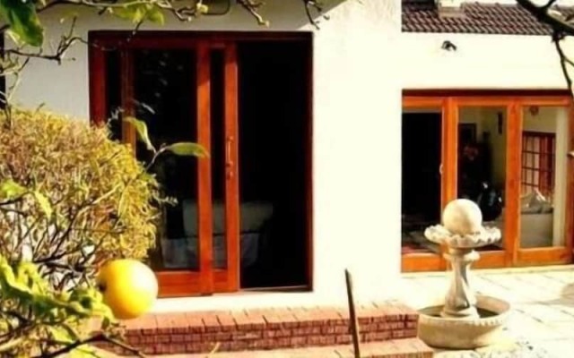 Mizizi House of Sandton Bed & Breakfast