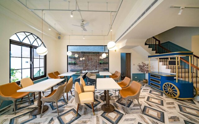 Otis Inn (Certificate No.: 2531, 2541, 2555, 2556)