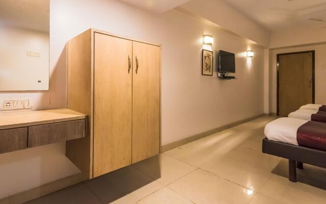 Vista Vashi Inn