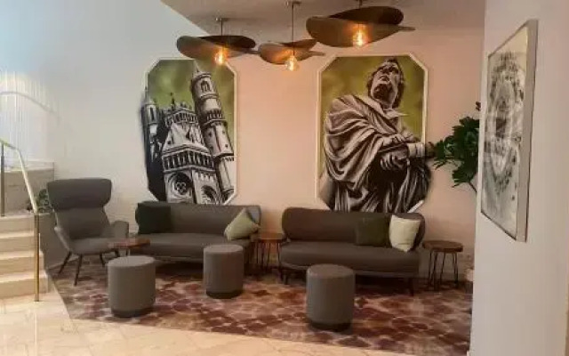 Dom-Hotel