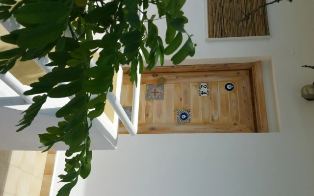Gorgona Studios and Apartments