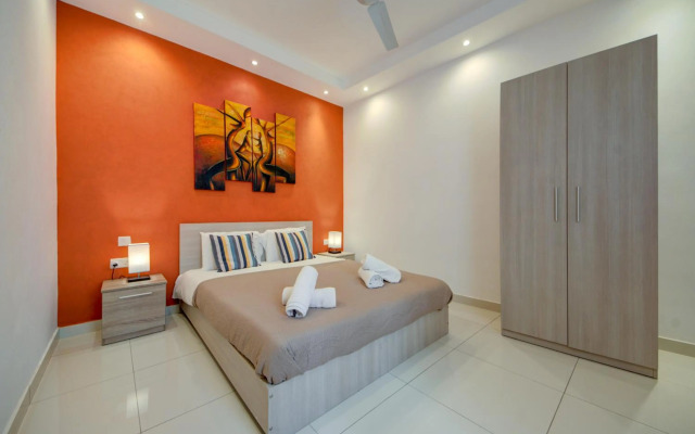 Sliema Ferries 2-bedroom Apt with views