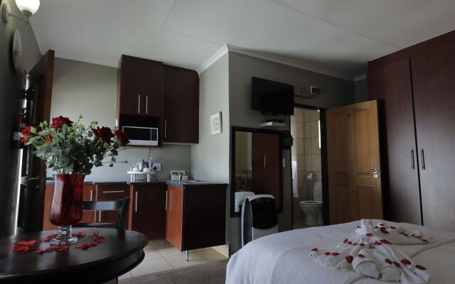 Ledumo Lodge