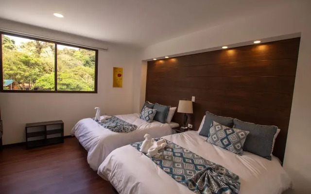 Burbi Lake Lodge Monteverde
