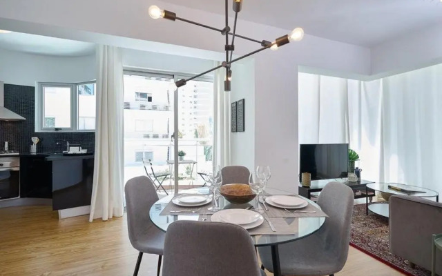 UPSCALE 1BR near BLUE MALL Rooftop YellowKey