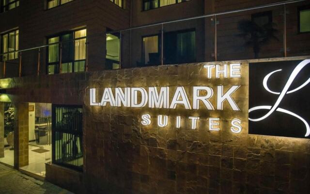 Relax and Enjoy the Great Amenities Offered at the Landmark Suites