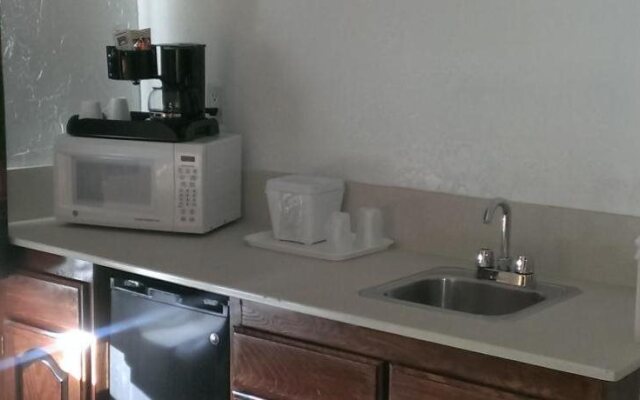 Airport Inn Hotel