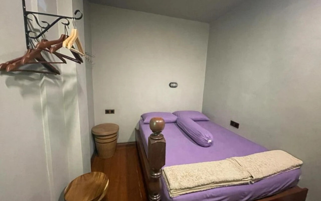 OYO 90368 Jono's Place Guesthouse