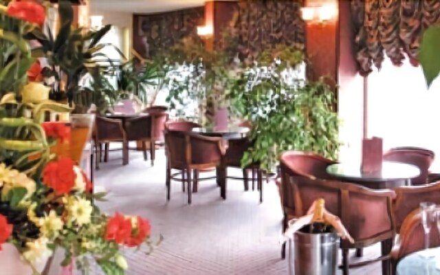 Corbyn Head Hotel