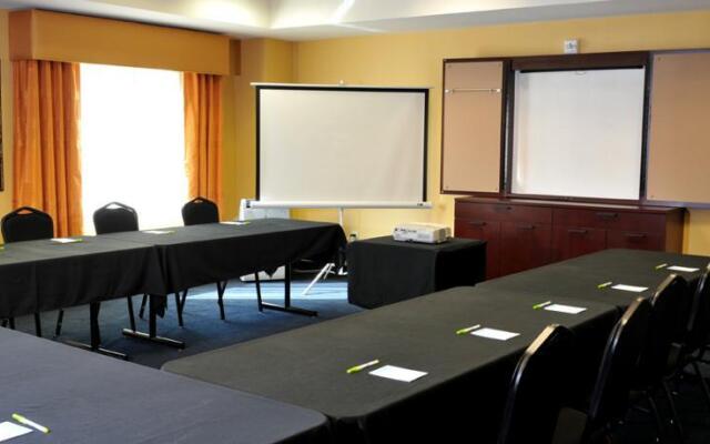 Fairfield Inn And Suites Fresno Clovis