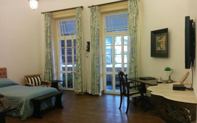 The Harrington Residency