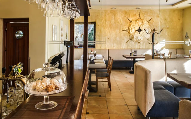 Porto Hotel