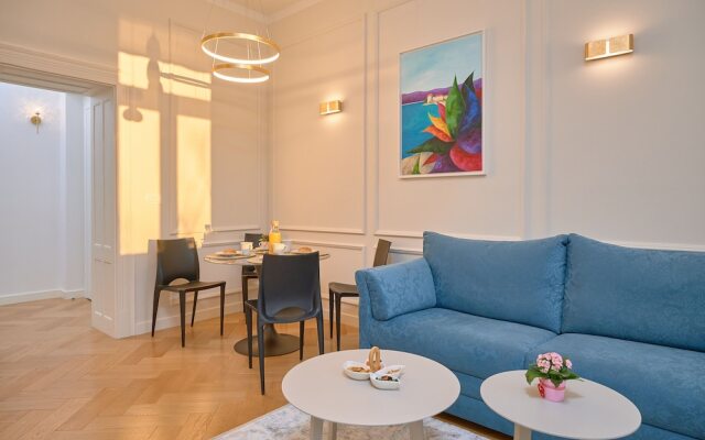 Salve Luxury Apartment by Litto