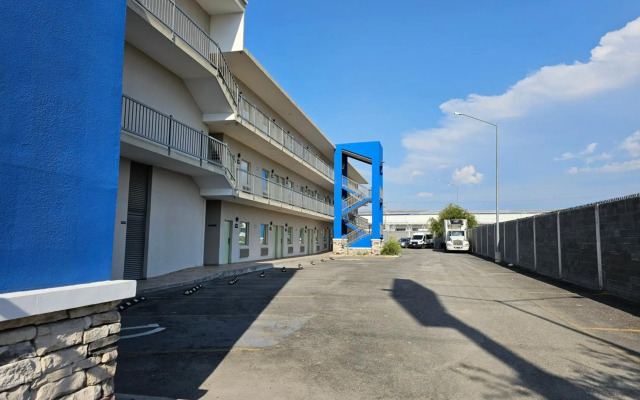 Bluu Hotel