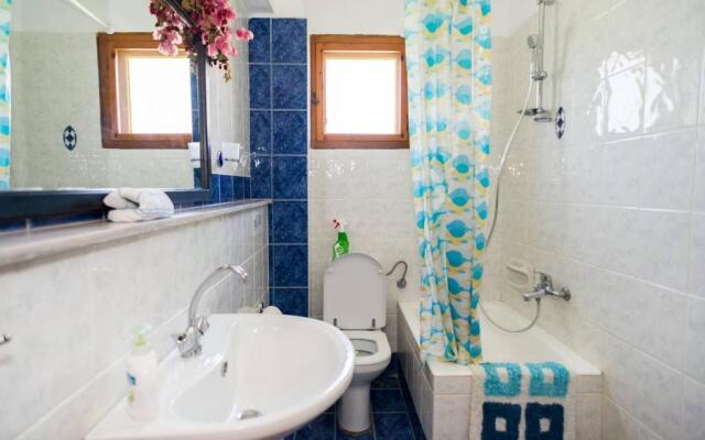 Levantes - Walk To Beach - AC WIFI