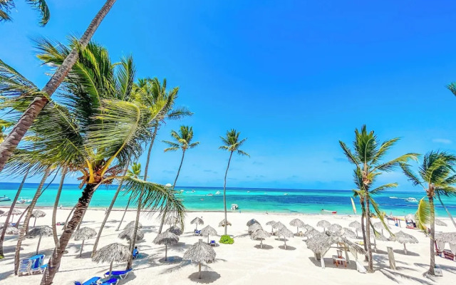 Studio Apart Hotel Rooftop Pool Beach