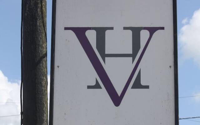 Hare & Barrel Hotel