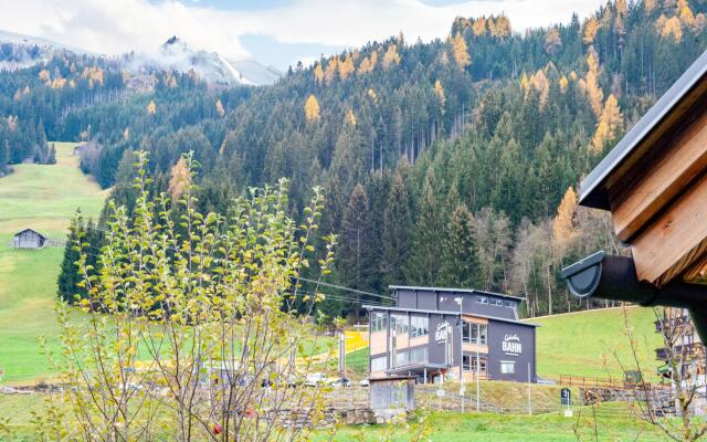 Wooden Apartment in Hainzenberg near Ski Bus