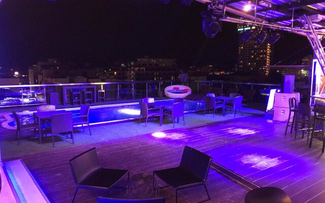 Hotel DSure Patong
