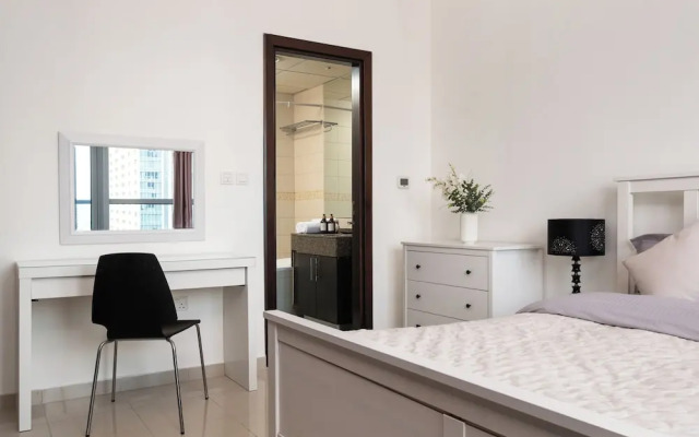 Stunning Marina View 1 bedroom