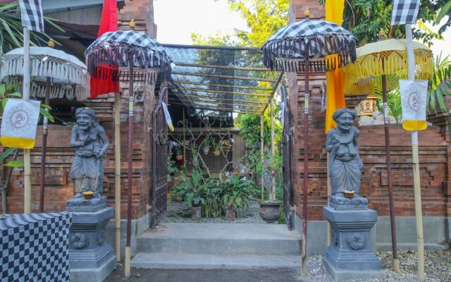 Airy Kuta Utara Pantai Berawa 37 Canggu Bali