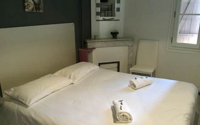 Hôtel Restaurant Le 8