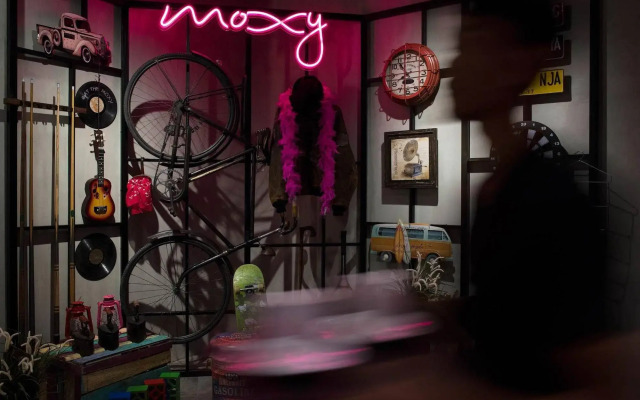 Moxy Bandung