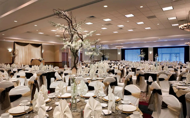 Embassy Suites by Hilton Anaheim South