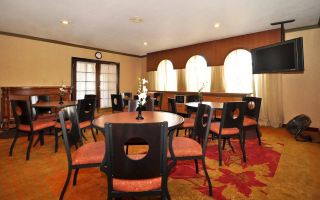 Best Western Plus Brookside Inn