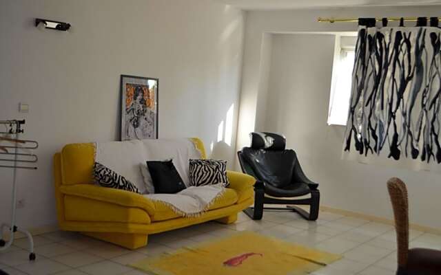 Chambre d'hôtes THE YELLOW CUBE