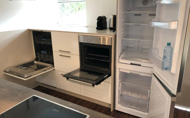 25h GARDEN Apartment LUXURY PLUS private Beach