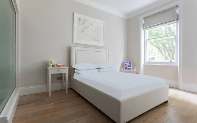 Egerton Gardens IX by Onefinestay