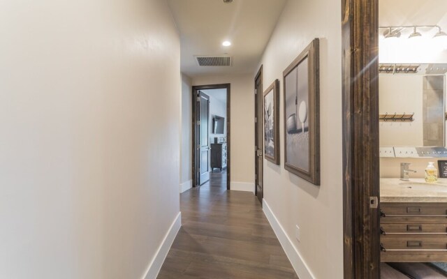 Flag Golf 3 Bedroom Home