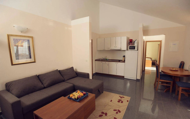 Apartments Vila Adrijana and Fitness Studio Wolf