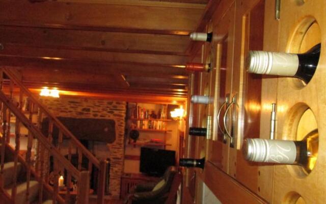 Holiday home Bron-Nant