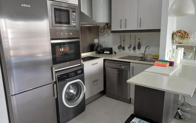 PLAYA ALMARDA,PISCINA,2 TERRAZAS,WIFI,PARKING,BBQ,TRANQUILo