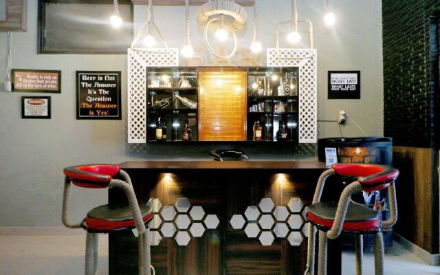 Oyo 39626 Rj Royal Guest House