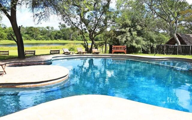 Antelope Park Safari Lodge
