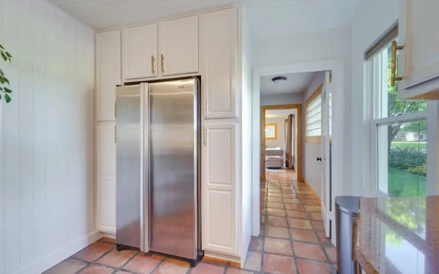 Lovely Lubbock Home w/ Furnished Deck & Grill