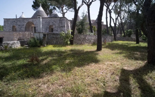 Trullo Bosco Selva Fasano by Typney